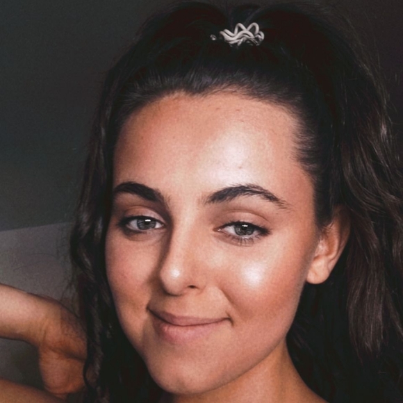 Meet Your Posher - Picture 3 of 4